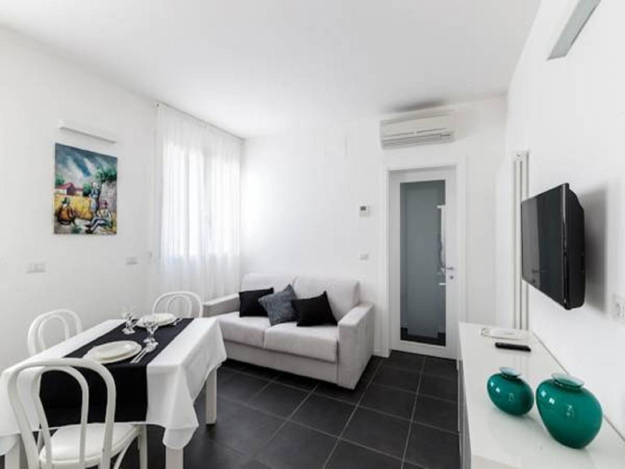 Residence Giardino Ричоне Екстериор снимка
