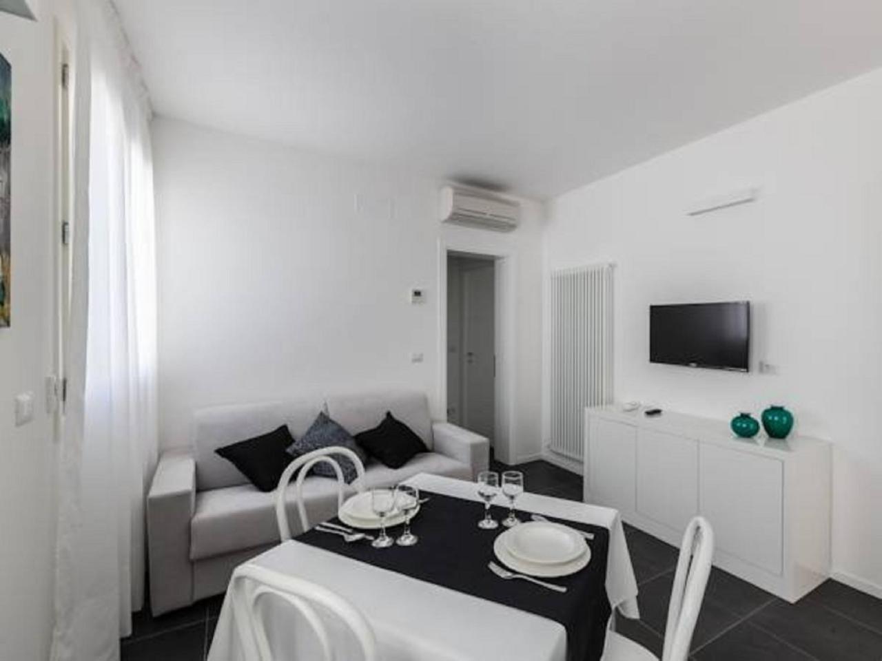 Residence Giardino Ричоне Екстериор снимка